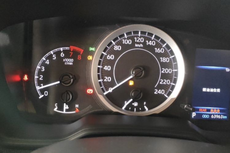 Used Toyota FRONTLANDER 2022 2.0L CVT Elite Edition Odometer Close Up