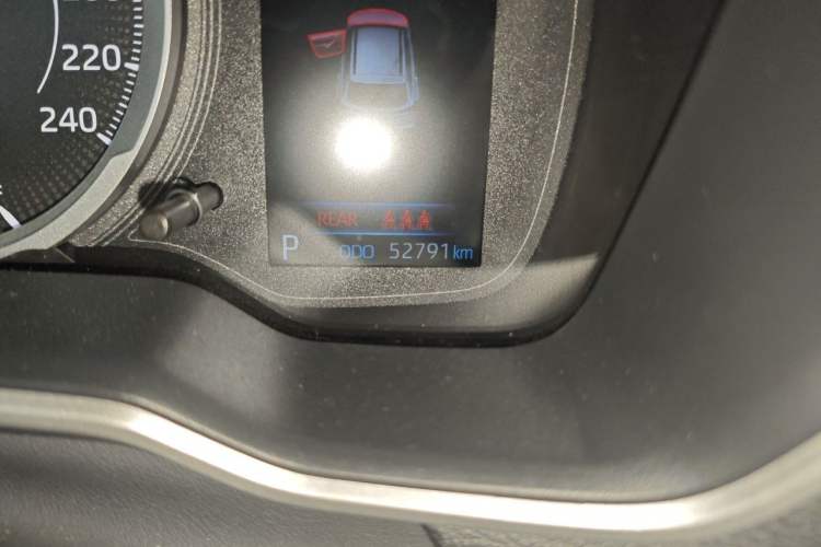 Used Toyota FRONTLANDER 2022 2.0L CVT Luxury Edition Odometer Close Up