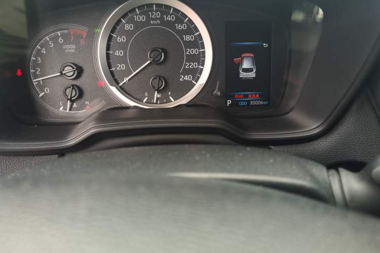 Used Toyota FRONTLANDER 2022 2.0L CVT Elite Edition Odometer Close Up