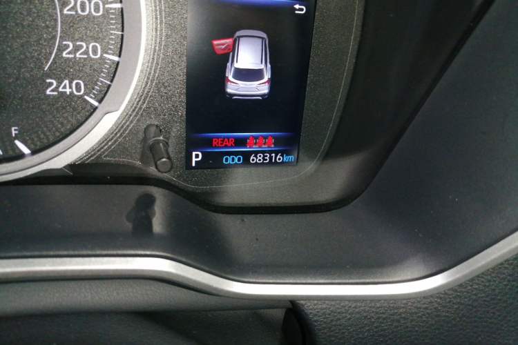 Used Toyota FRONTLANDER 2022 2.0L CVT Luxury Edition Odometer Close Up