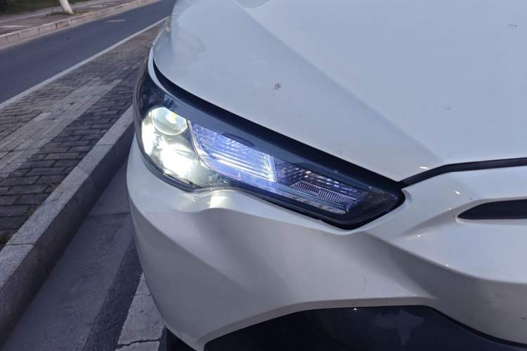 Used Toyota FRONTLANDER 2022 2.0L CVT Leading Edition Right Front Headlight