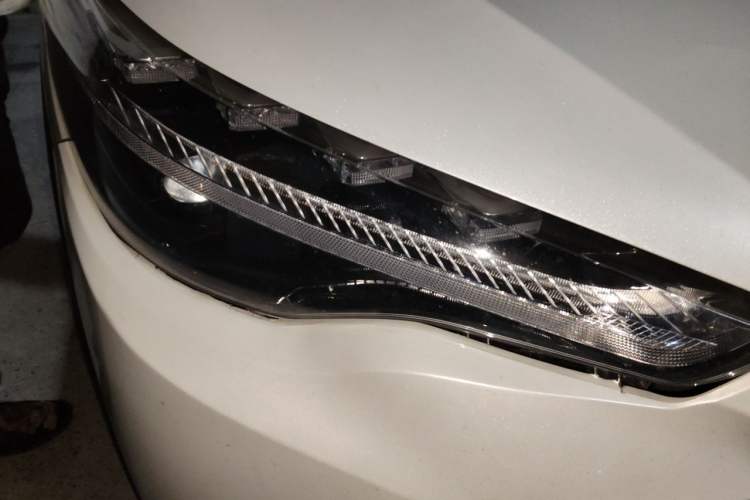 Used Toyota FRONTLANDER 2022 2.0L CVT Luxury Edition Right Front Headlight