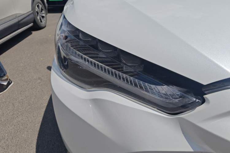 Used Toyota FRONTLANDER 2022 2.0L CVT Luxury Edition Right Front Headlight