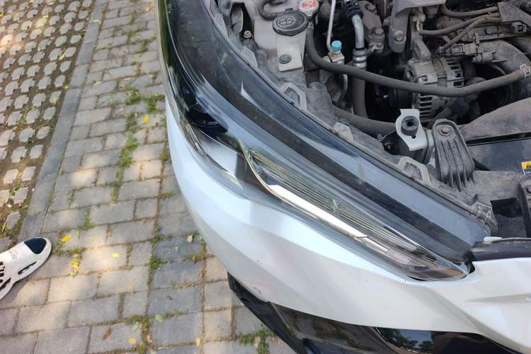 Used Toyota FRONTLANDER 2022 2.0L CVT Elite Edition Right Front Headlight
