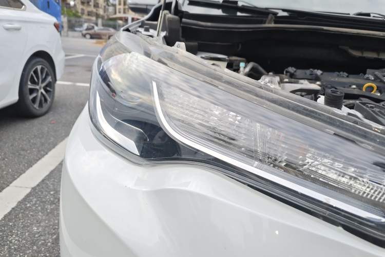 Used Toyota FRONTLANDER 2022 2.0L CVT Elite Edition Right Front Headlight