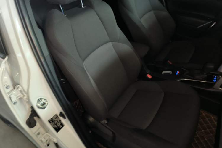 Used Toyota FRONTLANDER 2022 2.0L CVT Elite Edition Right Front Seat
