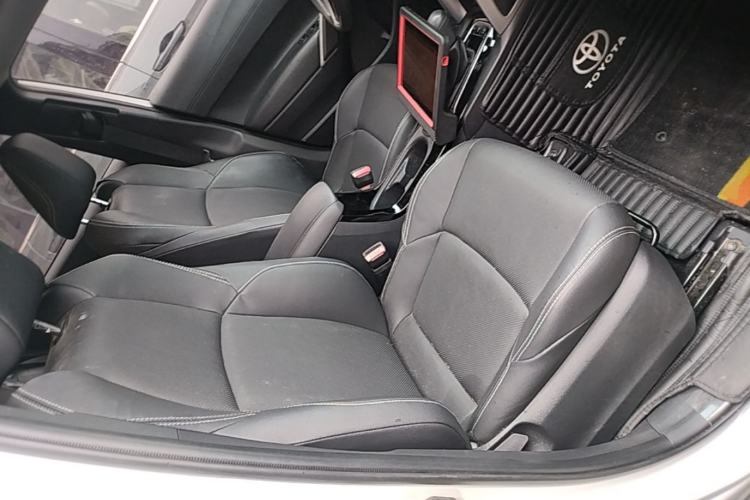 Used Toyota FRONTLANDER 2022 2.0L CVT Luxury Edition Right Front Seat