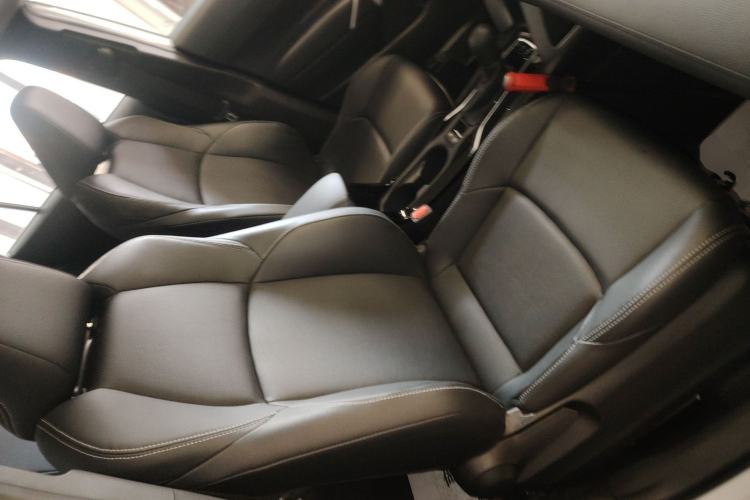 Used Toyota FRONTLANDER 2022 2.0L CVT Luxury PLUS Edition Right Front Seat