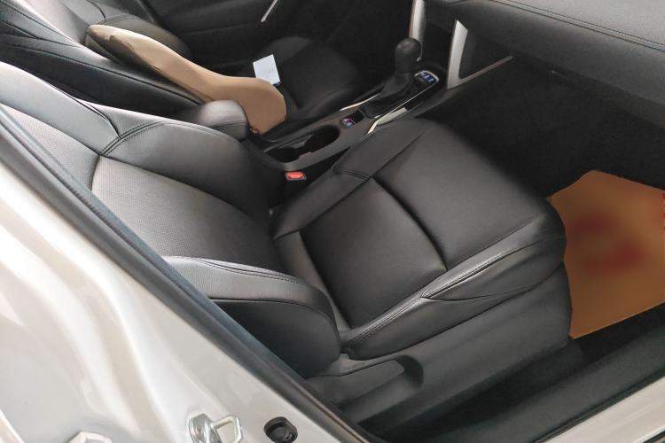 Used Toyota FRONTLANDER 2022 2.0L CVT Elite Edition Right Front Seat