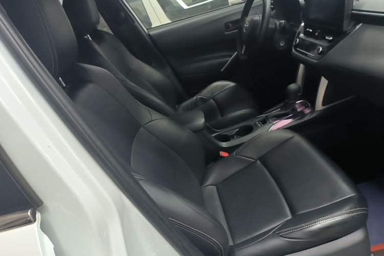 Used Toyota FRONTLANDER 2022 2.0L CVT Elite Edition Right Front Seat