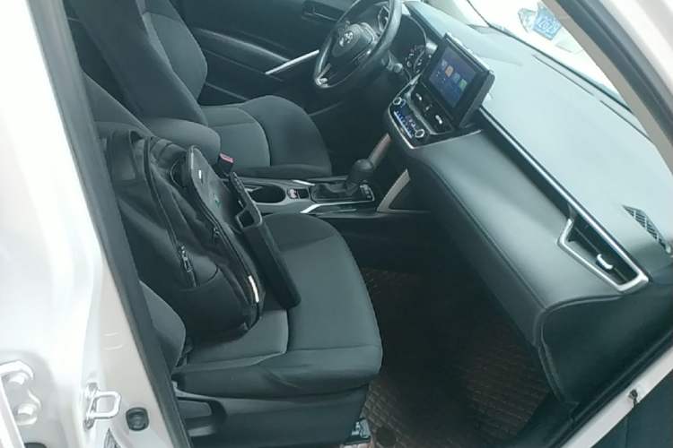 Used Toyota FRONTLANDER 2022 2.0L CVT Leading Edition Right Front Seat