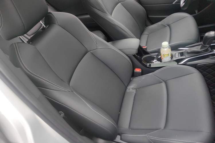 Used Toyota FRONTLANDER 2022 2.0L CVT Luxury Edition Right Front Seat
