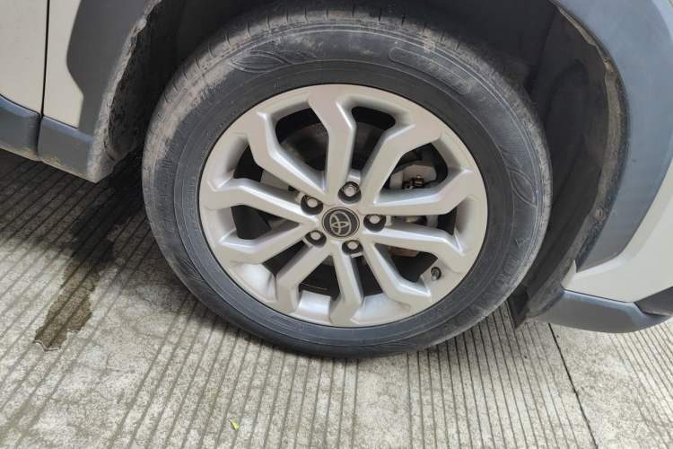 Used Toyota FRONTLANDER 2022 2.0L CVT Elite Edition Right Front Wheel Hub