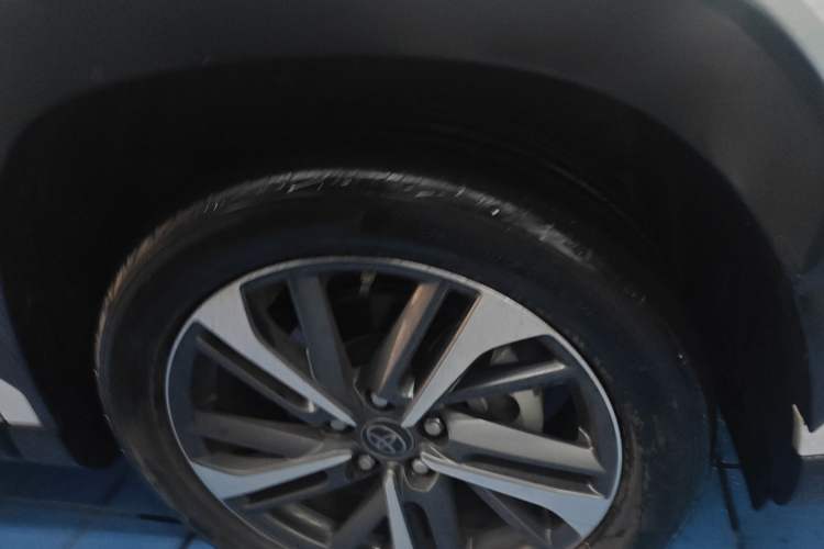 Used Toyota FRONTLANDER 2022 2.0L CVT Luxury PLUS Edition Right Front Wheel Hub