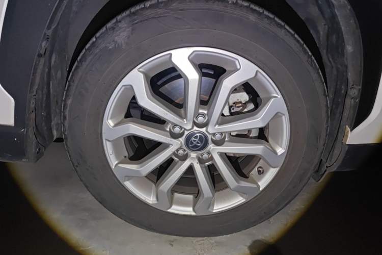 Used Toyota FRONTLANDER 2022 2.0L CVT Leading Edition Right Front Wheel Hub
