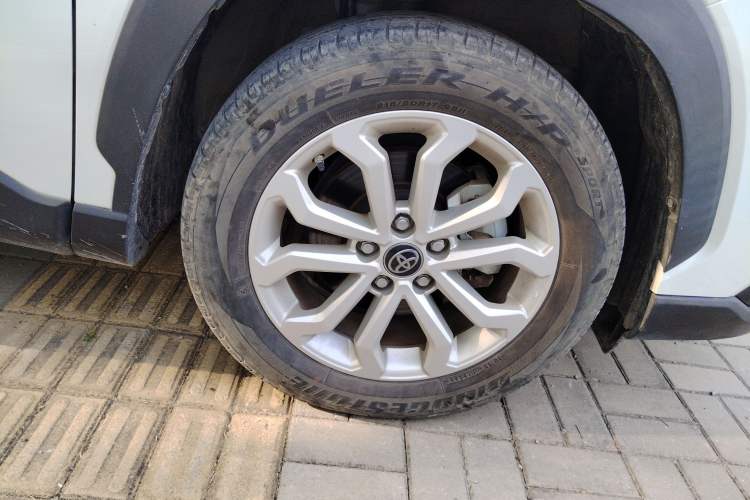 Used Toyota FRONTLANDER 2022 2.0L CVT Leading Edition Right Front Wheel Hub