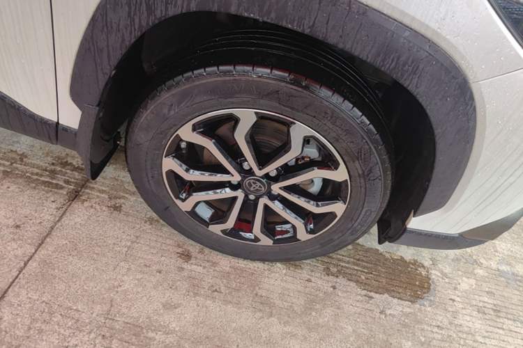 Used Toyota FRONTLANDER 2022 2.0L CVT Luxury Edition Right Front Wheel Hub