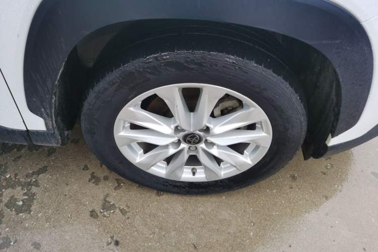 Used Toyota FRONTLANDER 2022 2.0L CVT Luxury Edition Right Front Wheel Hub