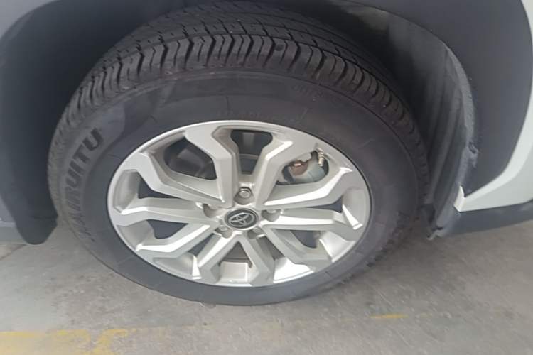 Used Toyota FRONTLANDER 2022 2.0L CVT Elite Edition Right Front Wheel Hub