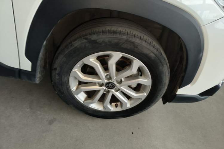 Used Toyota FRONTLANDER 2022 2.0L CVT Elite Edition Right Rear Wheel Hub