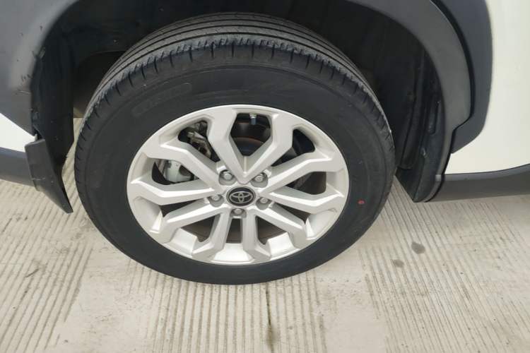 Used Toyota FRONTLANDER 2022 2.0L CVT Elite Edition Right Rear Wheel Hub