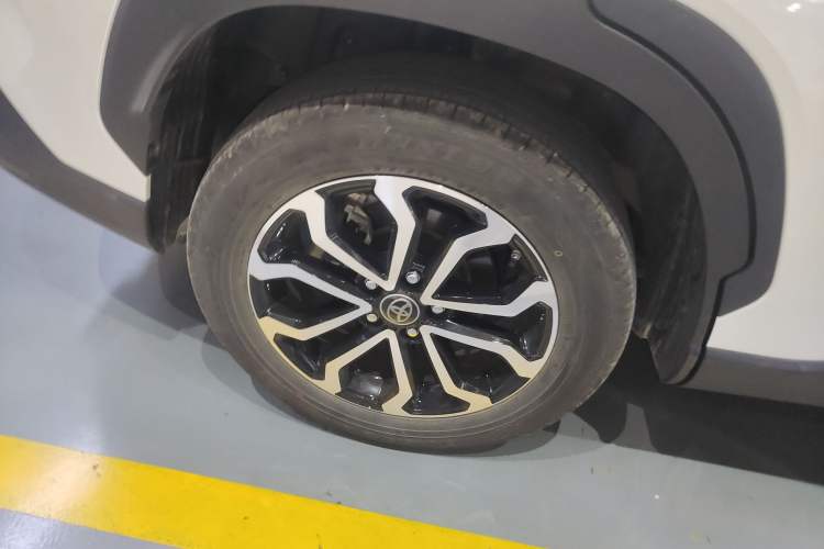 Used Toyota FRONTLANDER 2022 2.0L CVT Luxury Edition Right Rear Wheel Hub