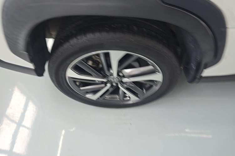 Used Toyota FRONTLANDER 2022 2.0L CVT Luxury PLUS Edition Right Rear Wheel Hub