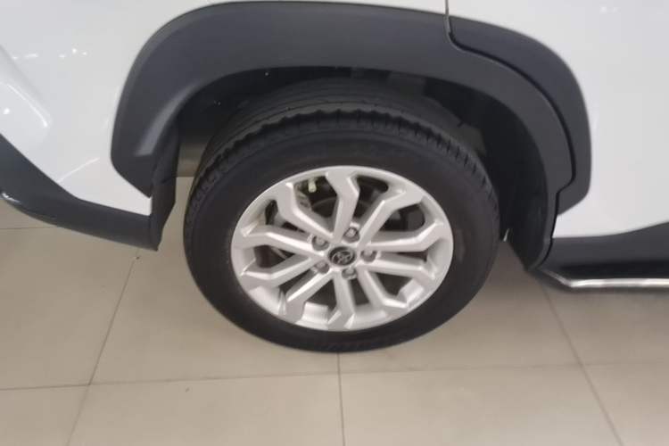 Used Toyota FRONTLANDER 2022 2.0L CVT Elite Edition Right Rear Wheel Hub