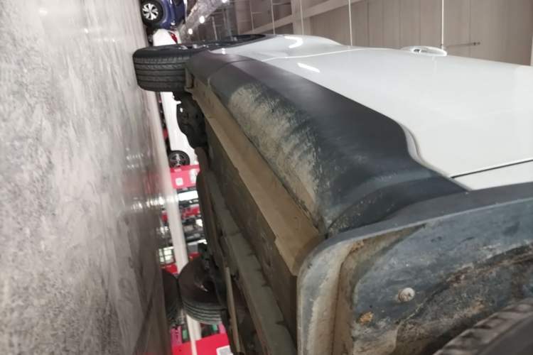 Used Toyota FRONTLANDER 2022 2.0L CVT Luxury Edition Right Side Sill