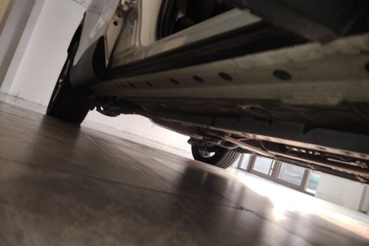 Used Toyota FRONTLANDER 2022 2.0L CVT Luxury PLUS Edition Right Side Sill