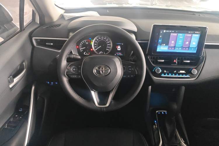 Used Toyota FRONTLANDER 2022 2.0L CVT Luxury PLUS Edition Steering Wheel
