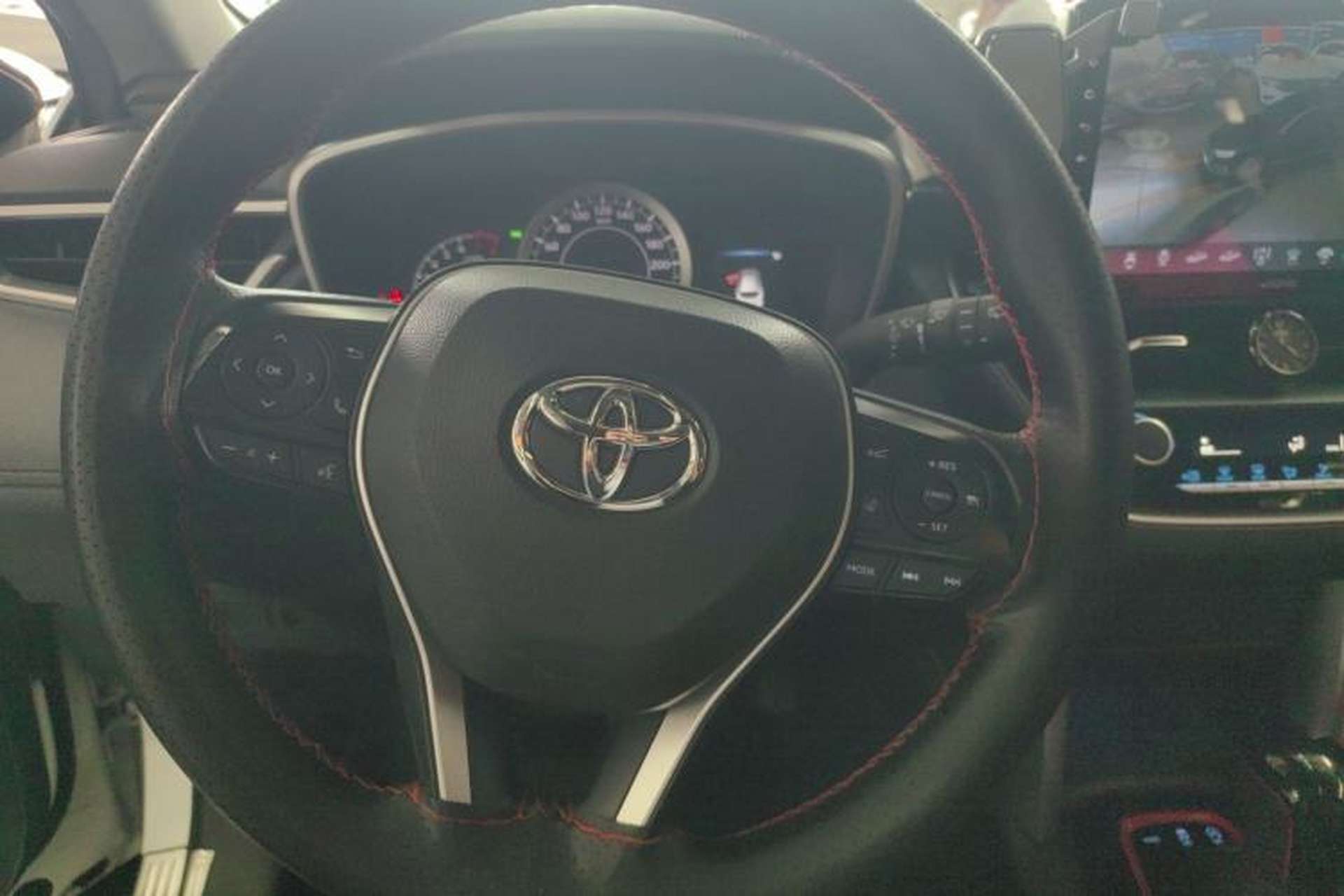 Used Toyota FRONTLANDER 2022 2.0L CVT Luxury Edition Steering Wheel