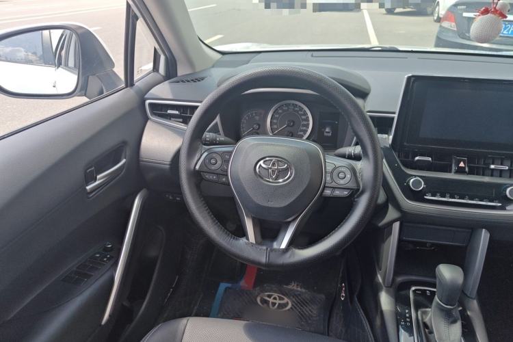 Used Toyota FRONTLANDER 2022 2.0L CVT Luxury Edition Steering Wheel
