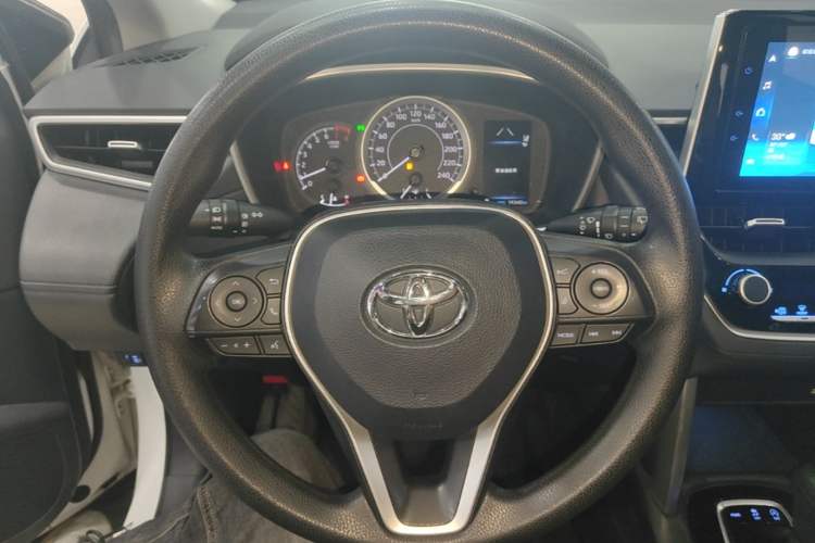 Used Toyota FRONTLANDER 2022 2.0L CVT Luxury PLUS Edition Steering Wheel