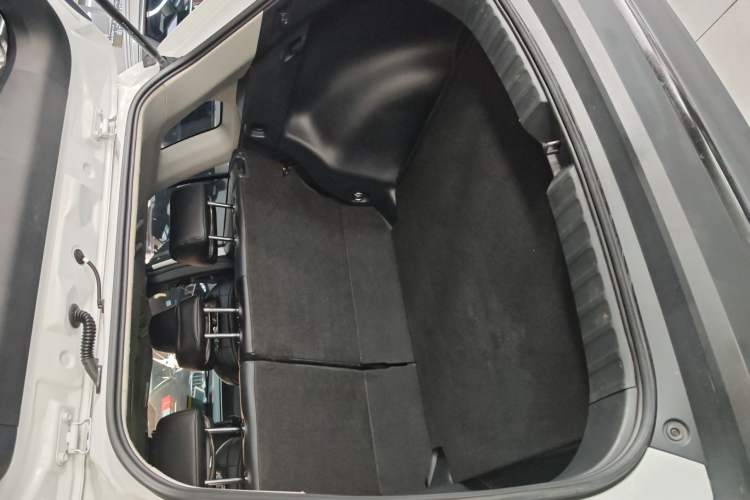 Used Toyota FRONTLANDER 2022 2.0L CVT Leading Edition Trunk
