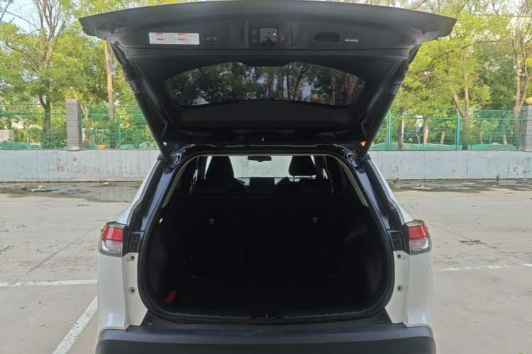 Used Toyota FRONTLANDER 2022 2.0L CVT Luxury PLUS Edition Trunk