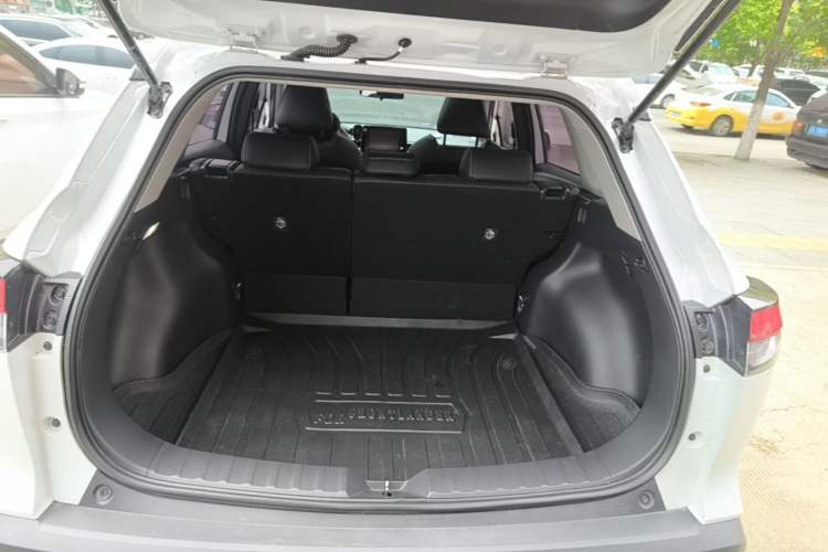Used Toyota FRONTLANDER 2022 2.0L CVT Luxury Edition Trunk