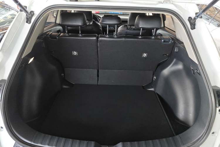 Used Toyota FRONTLANDER 2022 2.0L CVT Elite Edition Trunk