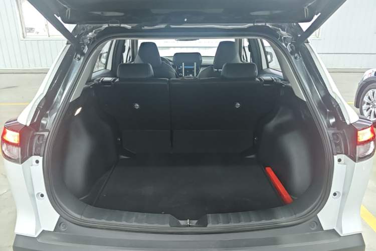 Used Toyota FRONTLANDER 2022 2.0L CVT Luxury PLUS Edition Trunk
