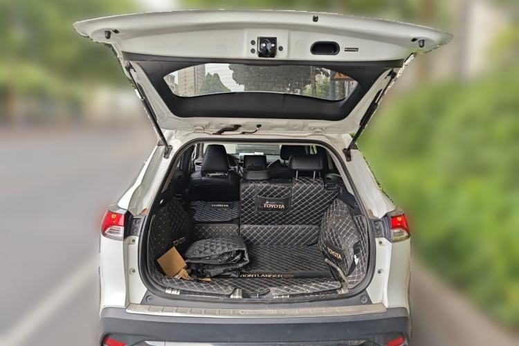 Used Toyota FRONTLANDER 2022 2.0L CVT Elite Edition Trunk