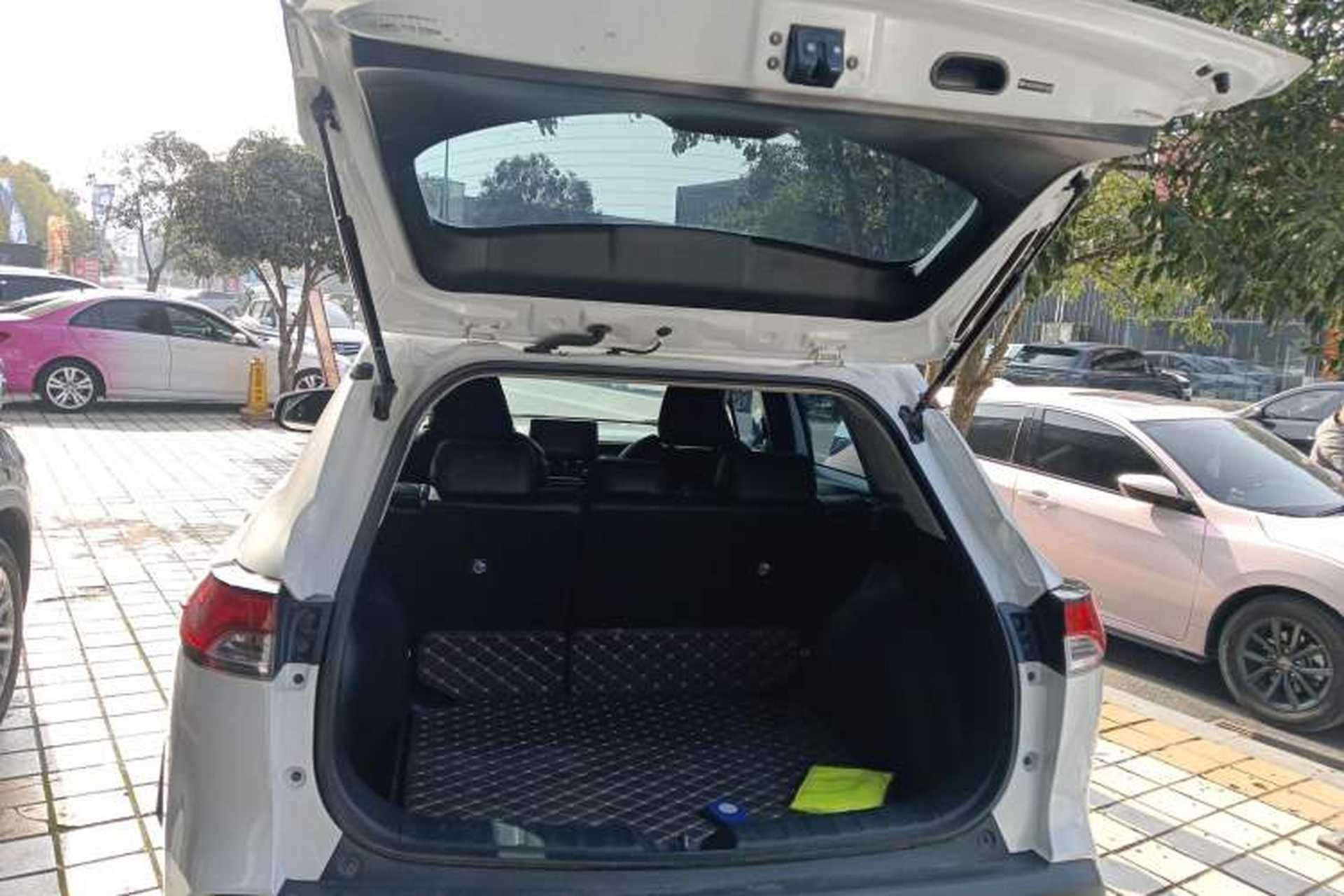 Used Toyota FRONTLANDER 2022 2.0L CVT Elite Edition Trunk