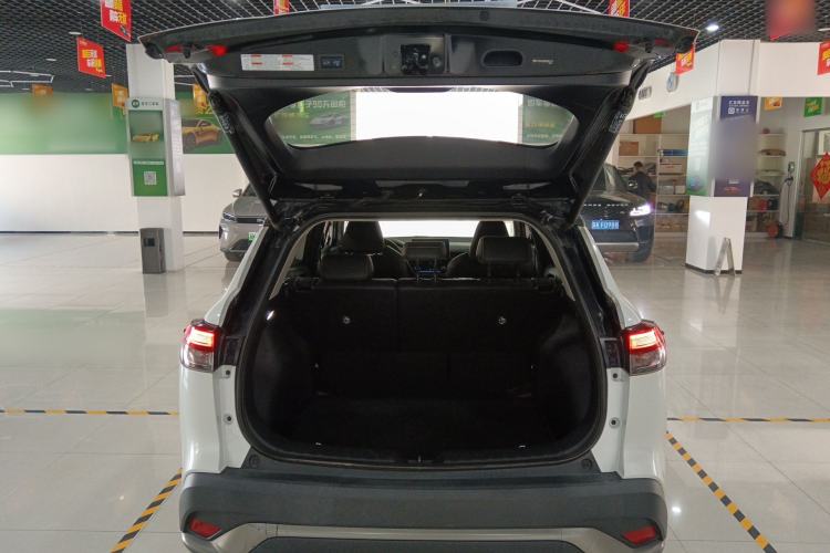 Used Toyota FRONTLANDER 2022 2.0L CVT Luxury PLUS Edition Trunk