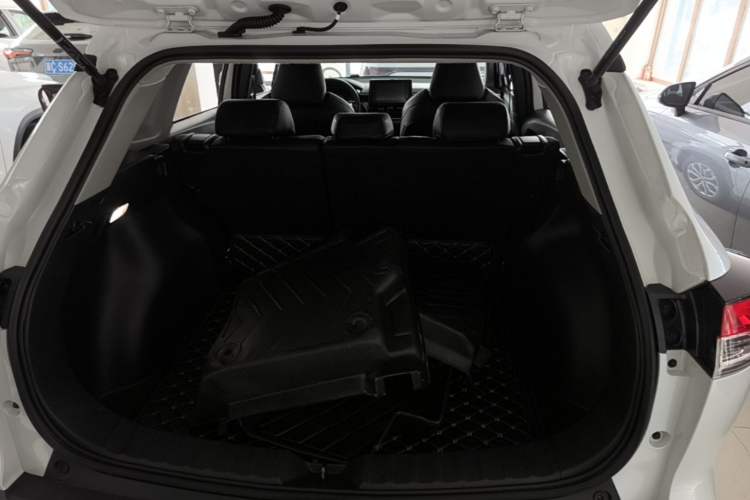 Used Toyota FRONTLANDER 2022 2.0L CVT Leading Edition Trunk