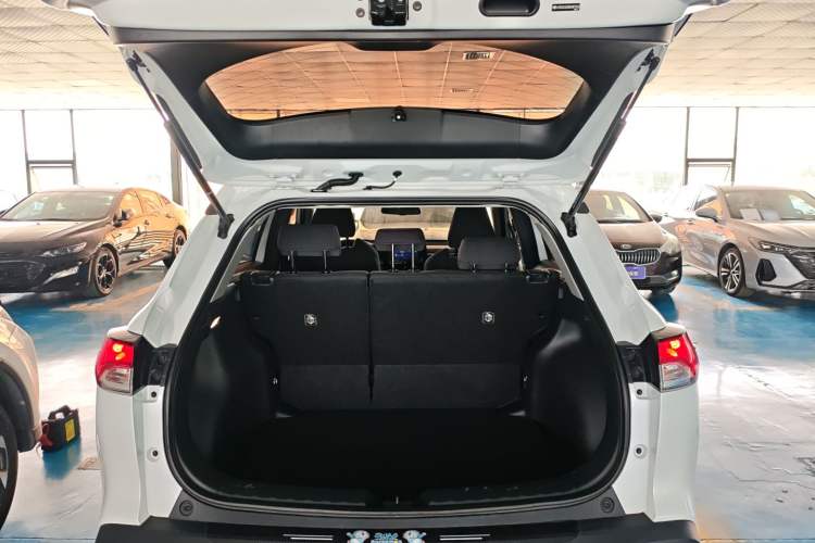 Used Toyota FRONTLANDER 2022 2.0L CVT Leading Edition Trunk