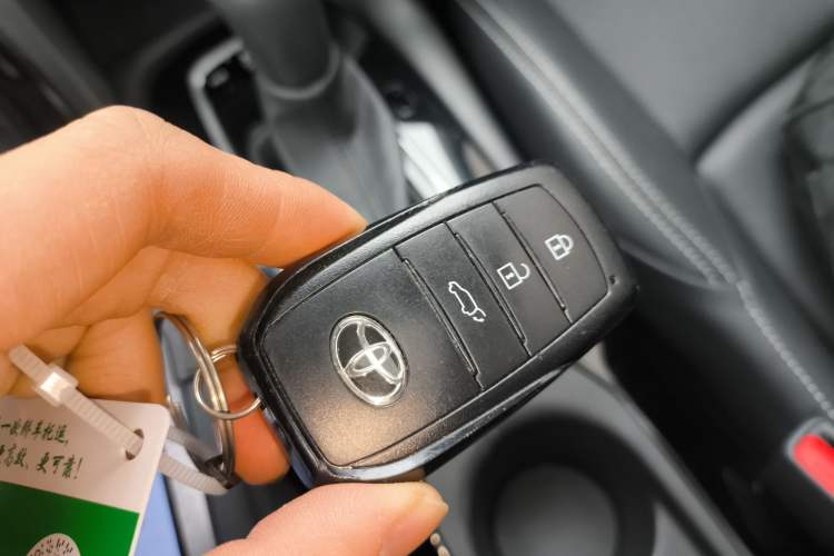 Used Toyota FRONTLANDER 2022 2.0L CVT Luxury PLUS Edition Vehicle Key
