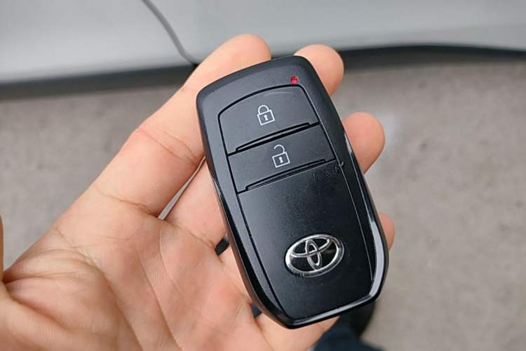 Used Toyota FRONTLANDER 2022 2.0L CVT Luxury Edition Vehicle Key