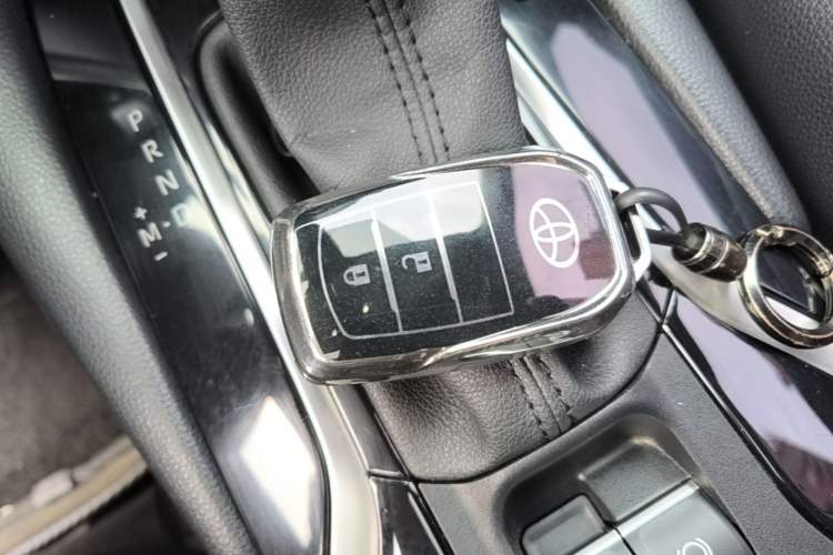 Used Toyota FRONTLANDER 2022 2.0L CVT Luxury Edition Vehicle Key