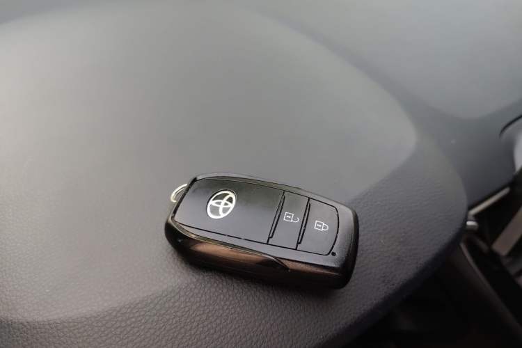 Used Toyota FRONTLANDER 2022 2.0L CVT Luxury Edition Vehicle Key