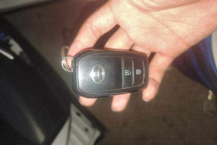 Used Toyota FRONTLANDER 2022 2.0L CVT Luxury Edition Vehicle Key