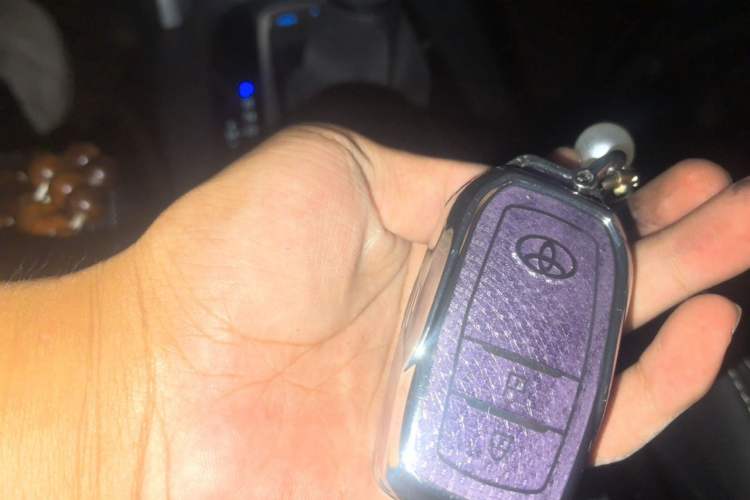Used Toyota FRONTLANDER 2022 2.0L CVT Luxury Edition Vehicle Key